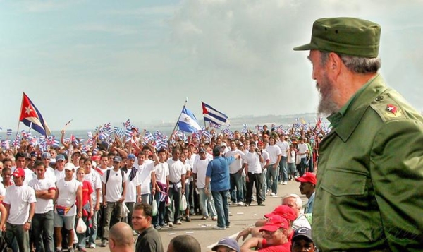 PCdoB: Fidel Castro está presente!