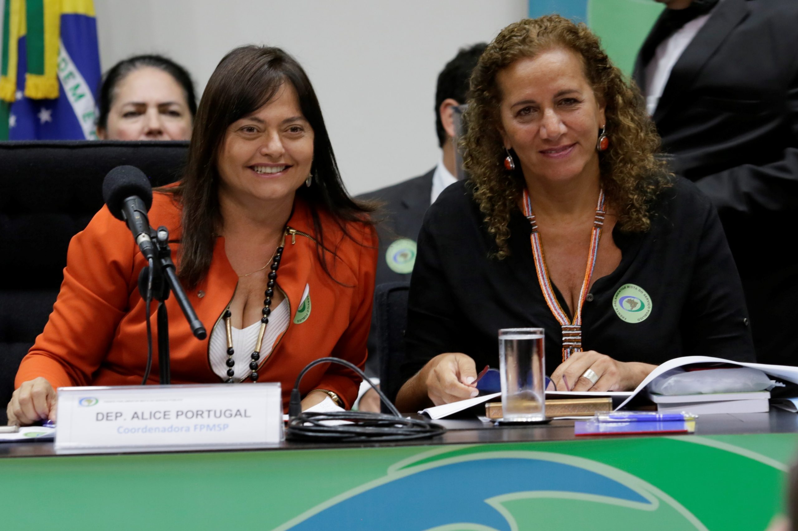 Mulheres Ocupam Apenas Dos Cargos Parlamentares PCdoB