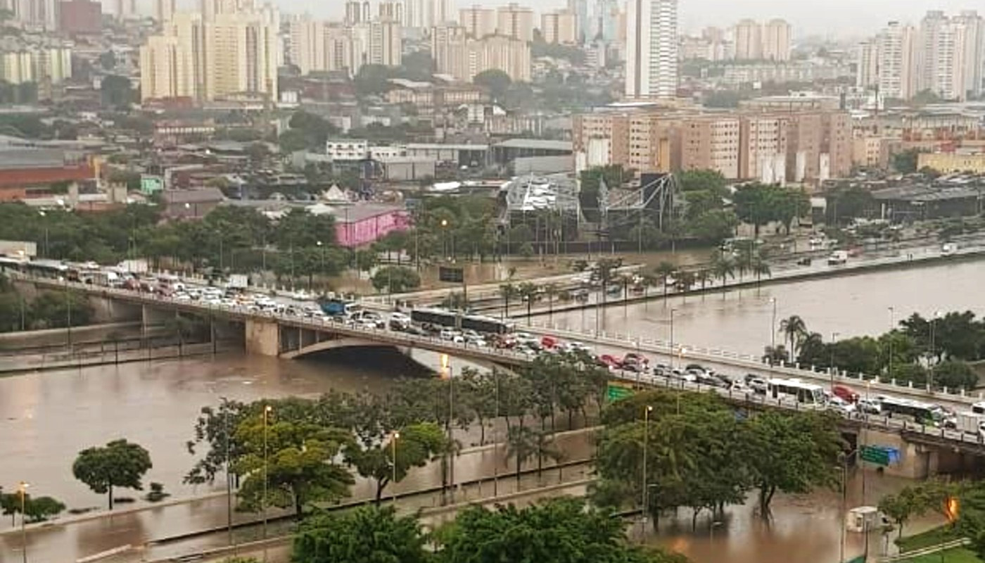 Tempestade provoca caos em São Paulo - PCdoB