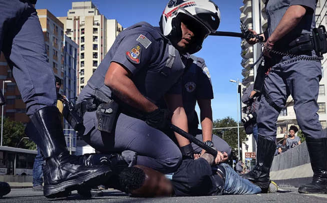 Chacina em Sinop: Mais de 56 mil armas foram registradas por CACs em MT e  MS no governo de Jair Bolsonaro, Mato Grosso