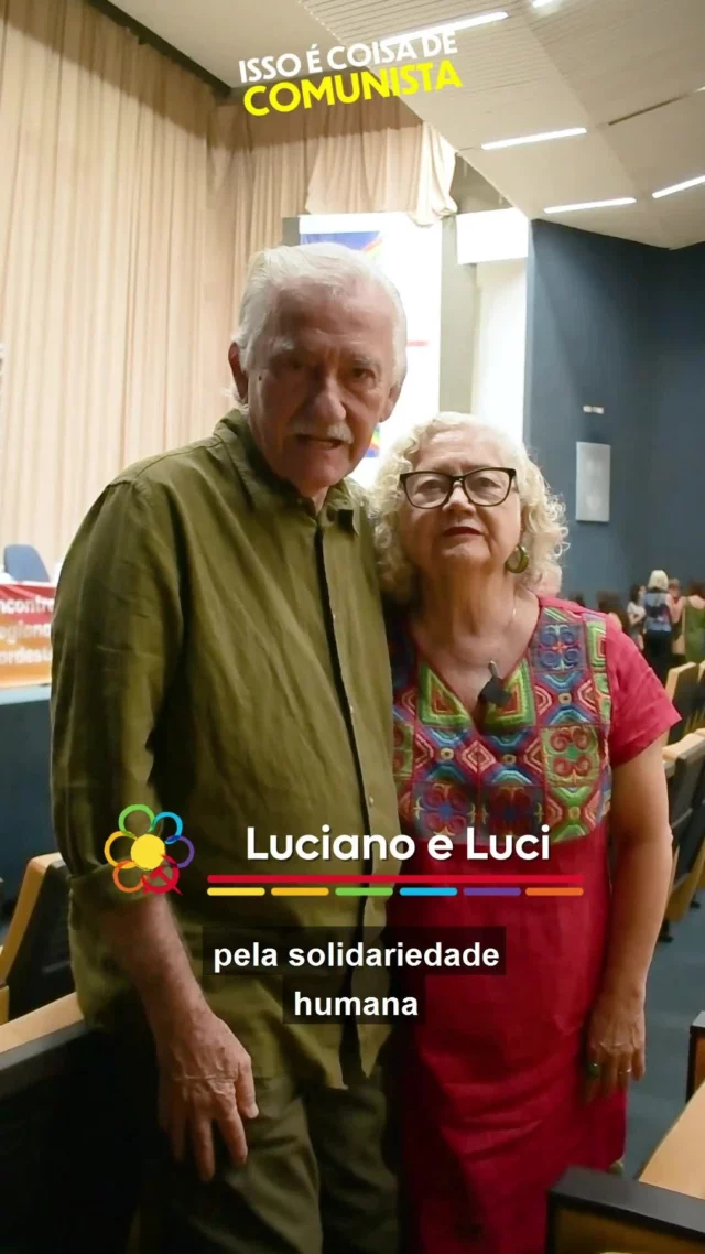 Ser comunista é se entregar de corpo e alma por um bem maior e pelo futuro da humanidade! É o amor que nos move!

E para você, o que coisa de comunista? Manda pra gente!