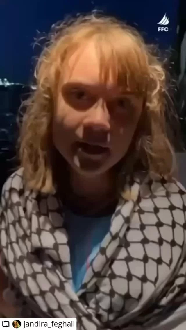 URGENTE: SEQUESTRO EM ÁGUAS INTERNACIONAIS

O navio humanitário Madleen, da Freedom Flotilla Coalition, foi interceptado e tomado por forças israelenses na última madrugada. A embarcação ficou incomunicável logo após serem rodeados por drones e embarcações militares, conforme mostra vídeo. Entre os ativistas estava o brasileiro Thiago Ávila, ao lado da eurodeputada francesa Rima Hassan, de Greta Thunberg e de outros militantes de ao menos cinco países. É preciso que o governo brasileiro @itamaratygovbr  e @lulaoficial atuem de imediato e exijam oficialmente a segurança e libertação desses ativistas e o rompimento das relações diplomáticas com o Estado de Israel.

@freedomflotillabr @gazafreedomflotilla

#Repost @jandira_feghali